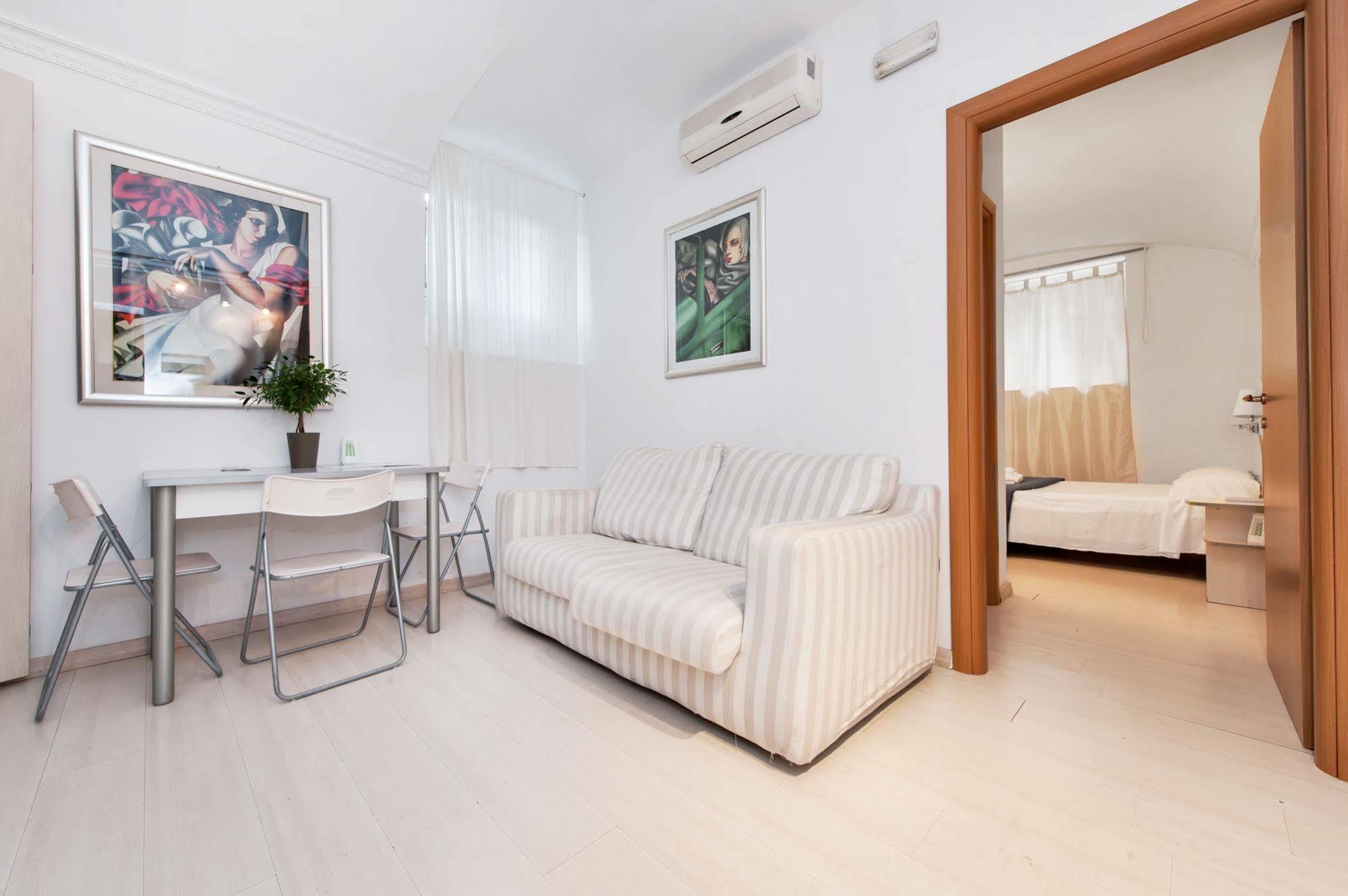 Residenza Maxima Aparthotel Rome Buitenkant foto